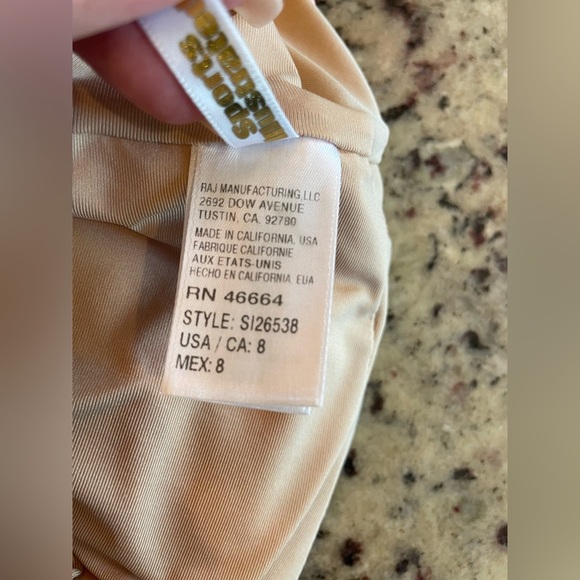 New women’s peach sports illustrated one piece swimsuit size 8 - Picture 5 of 6